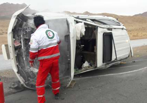 مجروح شدن 2 نفر بر اثر واژگونی خودرو لندکروز در جاده چوپانان به انارک