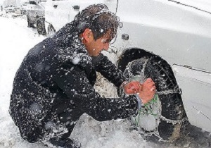 داشتن زنجیر چرخ برای تردد در محورهای کوهستانی خلخال الزامی است