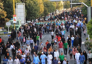 همایش پیاده روی خانوادگی در سرپل ذهاب برگزار شد