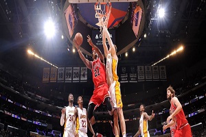 10 حرکت برتر بسکتبال NBA در هفته گذشته (95/09/01)+فیلم