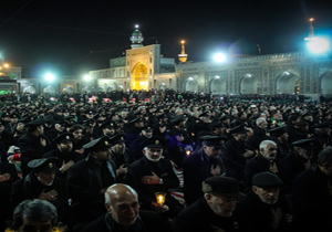 آئین شام غریبان شهادت امام رضا (ع) در مشهد برگزار شد+تصاویر