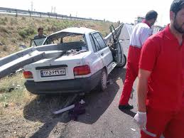 برخورد پراید با گاردریل در همدان حادثه آفرید