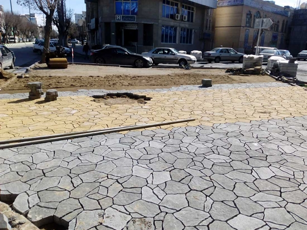 نصب و راه&zwnj;اندازی دستگاه تولید کف&zwnj;فرش بتنی در کرمان