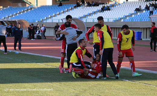 هف سمنان صدر نشین لیگ دسته2را با شکست بدرقه کرد+تصاویر