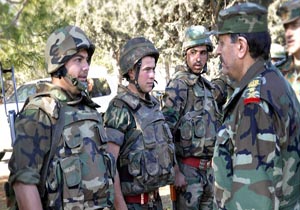 وزیر دفاع سوریه از مواضع ارتش در حلب بازدید کرد