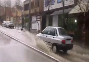 آبگرفتگی گسترده خیابان های مریوان! + فیلم