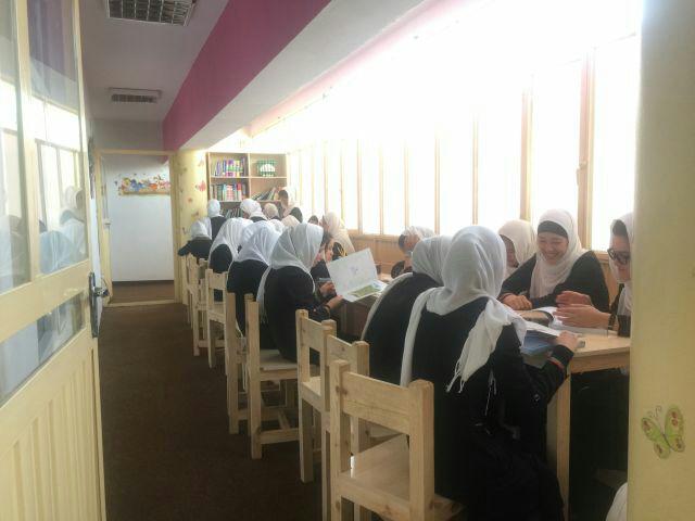 کتابخانه؛ تحفه یادگاری یک دانشجو برای دختران افغان