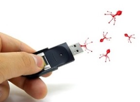 از اتصال فلش مموری پیداشده به کامپیوتر خود خودداری کنید