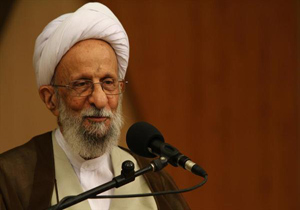 دریافت حقوق نجومی خیانت به خون شهدا است