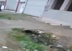 پراکنده شدن آب به علت نداشتن جدول‌کشی مناسب + فیلم
