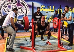 درخشش معلم گرمساری در مسابقات پاورلیفتینگ