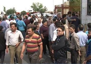 تجمع اعتراض‌آمیز جمعی از کشاورزان مهران