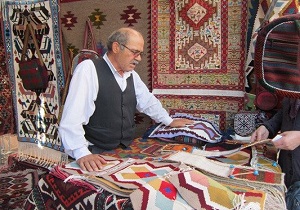 استاندارد مهارت و آموزش ورنی و جاجیم بافی در اردبیل تدوین می شود