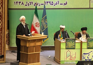هشدار جامعه مدرسین در مورد نفوذ عناصر غرب زده