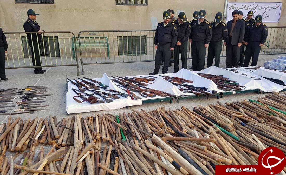سلاح&zwnj;های کشف شده توسط نیروی انتظامی در کرمانشاه