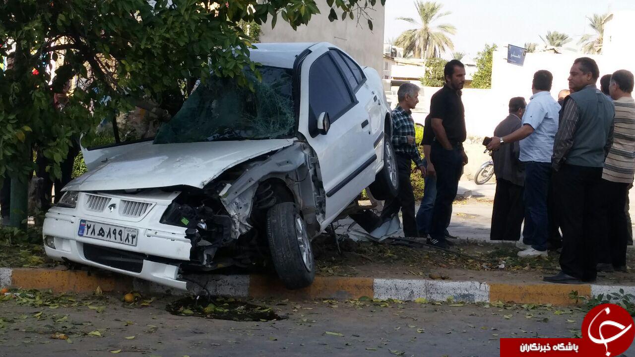 برخورد سمند با درخت در بلوار معلم جهرم + تصاویر