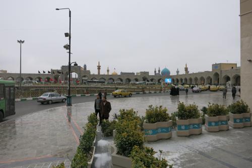 بهره‌برداری از پیاده‌رو بست شیخ طوسی حرم مطهر امام رضا(ع)