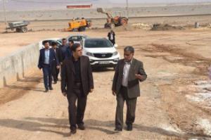 بازدید مدیرکل انبارهای عمومی و خدمات گمرکی کشور از بندرخشک پیشگامان