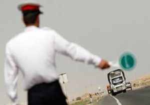 توقيف خودروی پژو 405 با بيش از 25 ميليون ريال خلافی در گيلانغرب
