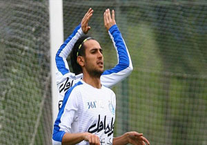 كريمی: لک دوست داشت هواداران استقلال را تحریک کند/مجبورم جواب پرسپولیسی‌ها را بدهم!