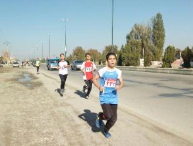 همدان فاتح عنوان قهرمانی صحرانوردی نوجوانان پسر