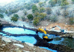 تلاش برای ترمیم خط لوله انتقال نفت خام در اردل