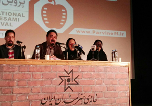 تقدیر مادران و همسران شهدای مدافع حرم در جشنواره پروین اعتصامی/ تغییر تندیس‌های جشنواره