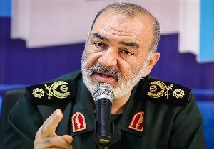 سردار سلامی: عربستان جز برافروختن آتش فتنه در جهان اسلام هیچ ثمری ندارد