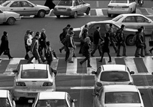 85 درصد رانندگان اصفهانی پشت خطوط عابر پیاده می‌ایستند
