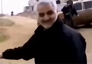 توزیع شکلات بین کودکان سوری توسط سردار سلیمانی + فیلم