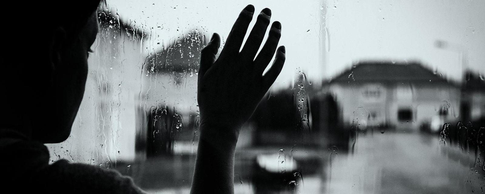 این خانم 26 ساله به آب حساسیت دارد