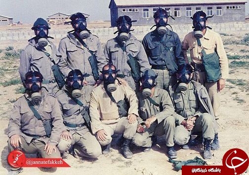 عکس یادگاری با ماسک شیمیایی!