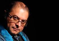 در حال ساخت موسیقی«تاریکی شب، روشنایی روز» هستم