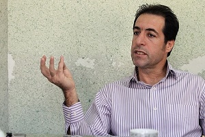 ورمزیار:داستان اکبر پور و قهوه خانه را من نگفتم/ در مکتب استقلال حرمت شکنی وجود ندارد