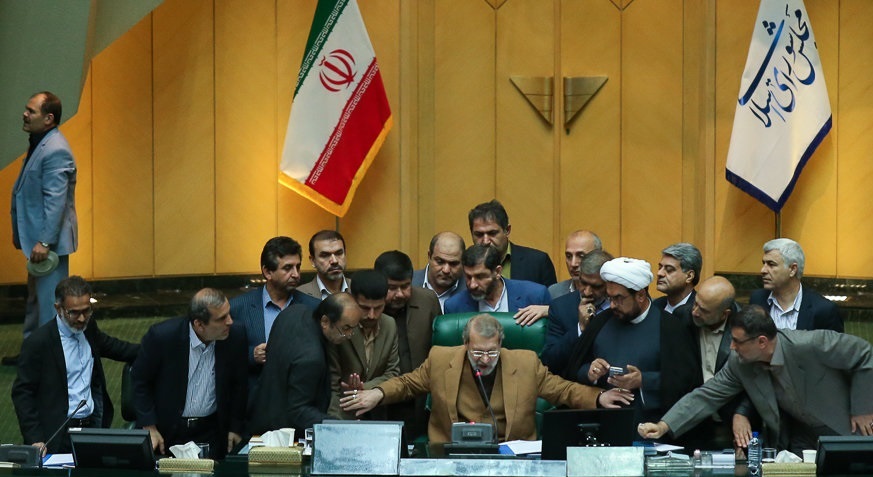 از چرتکه &laquo;محمود&raquo; بهارستان تا سکوت معنادار &laquo;سوزن&zwnj;بان&raquo;/ نعمتی: به ما دفتر و دستک بدهید/ لاریجانی: مخصوصا دستک !/ روایت ایمن آبادی از ایمنی ریلی