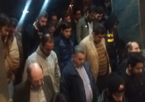 مسافران در ایستگاه مترو کرج به سادگی له می شوند! + فیلم