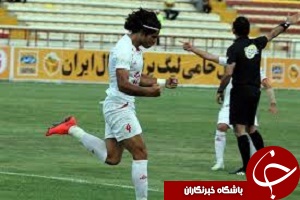 مثل برخی تیم ها در فدراسیون فوتبال پارتی نداریم