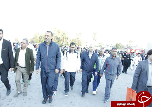 پیاده&zwnj;روی خانوادگی با حضور معاون وزیر ورزش و جوانان+تصاویر