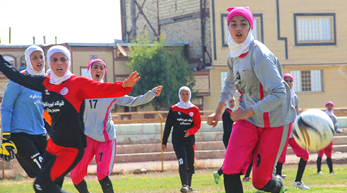 آينده سازان جايگاه خود را محكم تر كرد