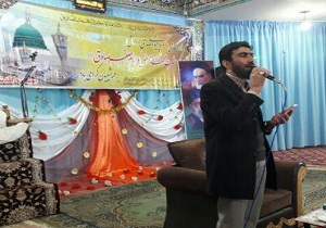 مولودی خوانی در روز میلاد حضرت رسول اکرم(ص) + فیلم