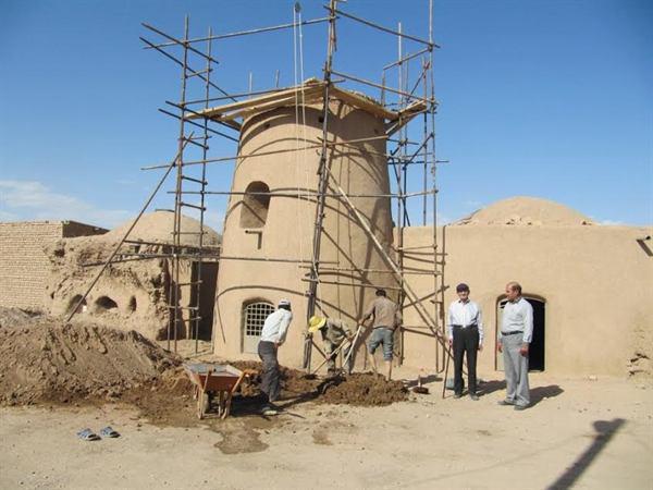 آماده&zwnj;سازي فضاهای تاریخی خلیل آباد