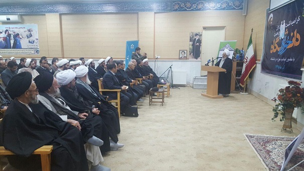 برگزاری همایش گرامیداشت روز وحدت حوزه ودانشگاه  در زنجان
