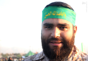 جشن تولد شهیدی که هنوز پیکرش به وطن بازنگشته