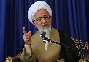 پرخوری عامل 80 درصد بیماری‌ها است/ قداست طب باید حفظ شود