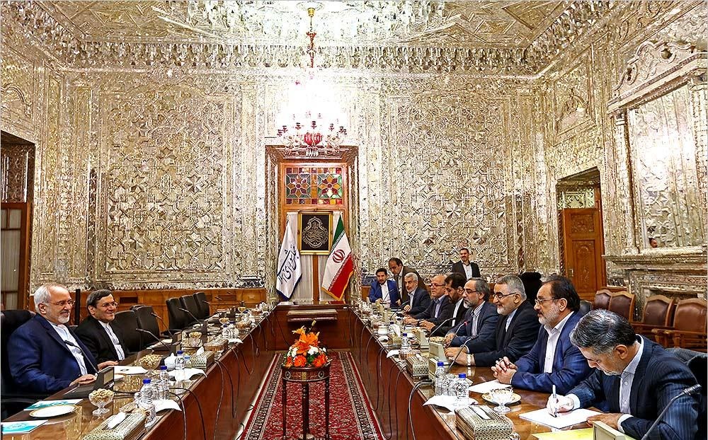 نشست اعضای کمیسیون امنیت ملی مجلس با حضور ظریف