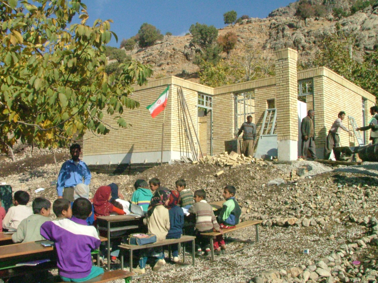 ساخت 6 مدرسه به کمک خیرین در مناطق محروم