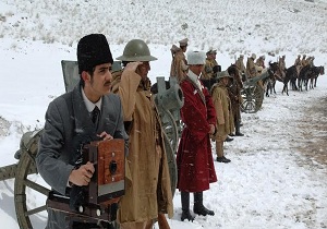 اکران فیلم یتیم خانه ایران