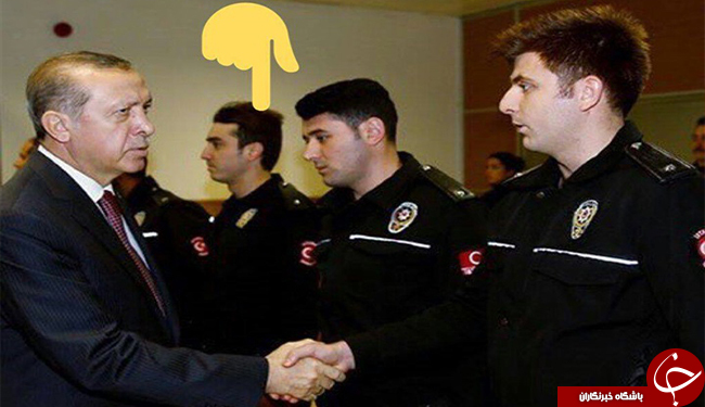 عکس قاتل سفیر روسیه با اردوغان لو رفت!+ تصاویر