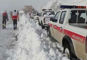 سرنشینان 65 خودرو گرفتار در کولاک جاده های نیر امدادرسانی شدند