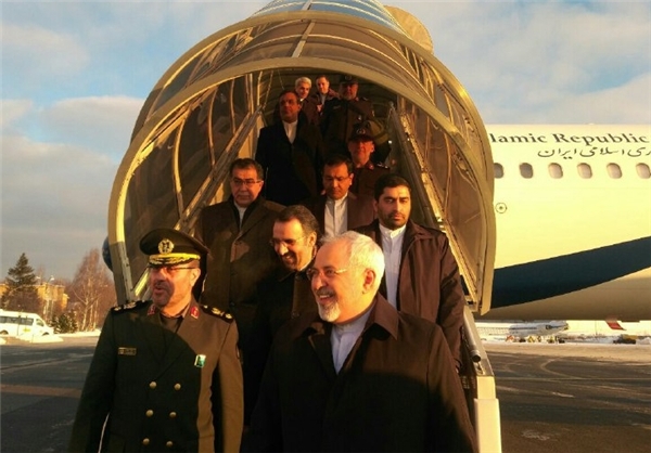 ظریف و سردار دهقان وارد مسکو شدند